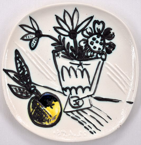 Pablo Picasso Ceramic, Bouquet à la pomme (Bunch with Apple), 1956 A.R. 307